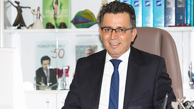 KRT'de program yapan ünlü profesöre uluslararası onur