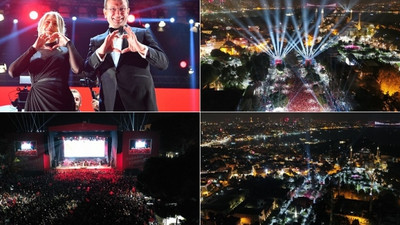 Sultanahmet Meydanı'nda 29 Ekim Cumhuriyet Bayramı coşkuyla kutlandı