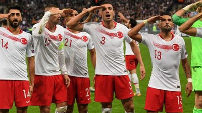 Türk oyunculara asker selamı uyarısı