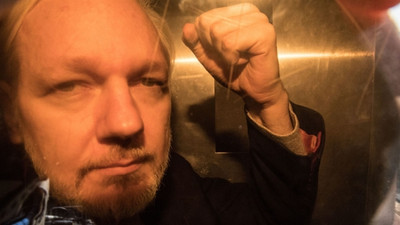 Assange'ın babası: Oğlum kendini çok kötü hissediyor