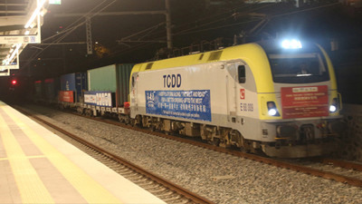 Çin'den Avrupa'ya giden ilk yük treni Marmaray'dan geçti