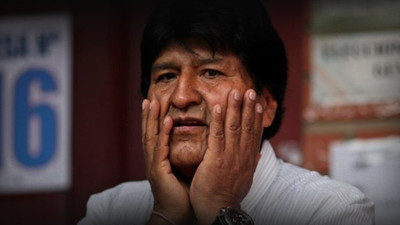 Devlet başkanı darbeye karşı halkı sokağa çağırdı!