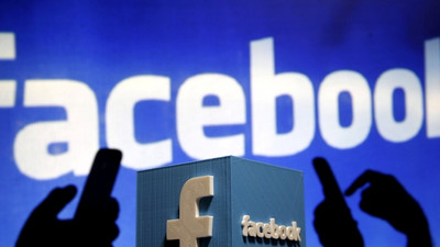 Facebook'un iOS uygulaması gizlice kamerayı kullanıyor