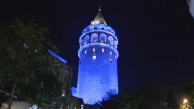 Galata Kulesi, Dünya Çocuk Hakları Günü'nde mavi renkle ışıklandırıldı