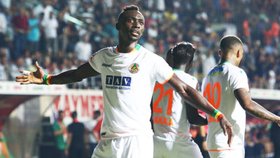 Galatasaray maçı öncesi Alanyaspor’da Papiss Cisse şoku!