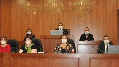 Kartal Belediye Meclisi Lösemiye maske ile dikkat çekti