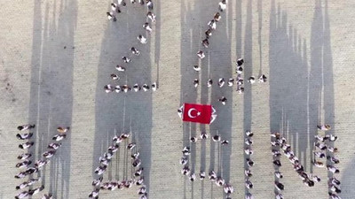 Öğrenciler 24 Kasım yazılı koreografi oluşturdu