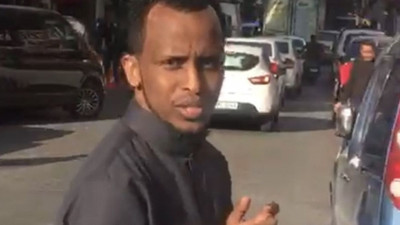 Taksici, telefonunu unutan turistten 150 TL istedi: Vermezsen havalimanına geri götürürüm