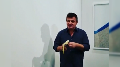 120 bin dolara satılan ‘sanat eseri’ndeki muzu yedi