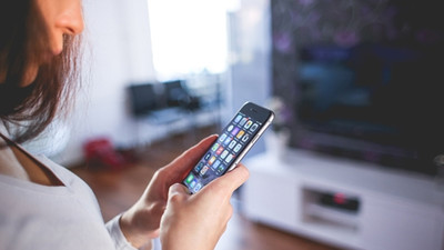 Akıllı telefonları tartışmaya açacak araştırma: Takip ediliyoruz