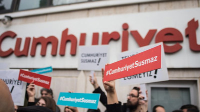 Akit TV'nin Cumhuriyet Gazetesine 'bombalı saldırı' tehdidine protesto