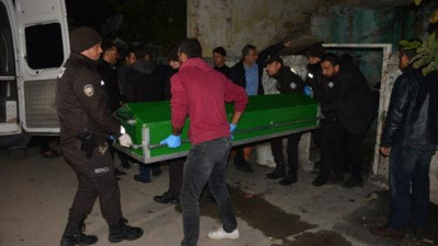 Barışmak istemeyen sevgilisini öldürüp, intihar etti