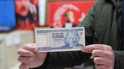 Basım hatalı banknotu 17 yıldır saklıyor