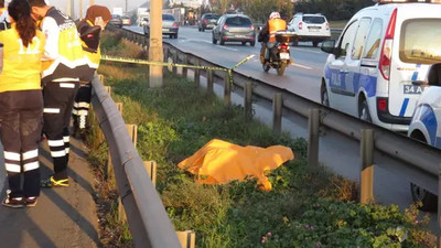 D-100'de korkunç olay! Orta refüjde bariyerlerin arasında buldular