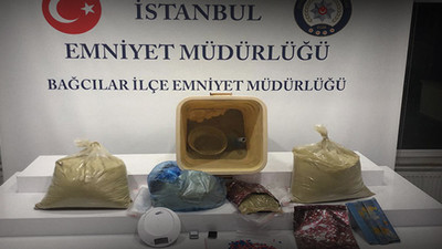 Hediye paketlerinden uyuşturucu çıktı