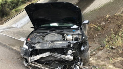 Mahir Ünal’ın makam aracı kaza yaptı: 4 yaralı