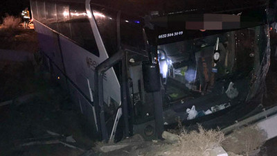 Taraftar otobüsü kaza yaptı: 19 yaralı!