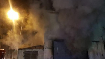 Esenyurt'ta mobilya imalathanesi'nde yangın!