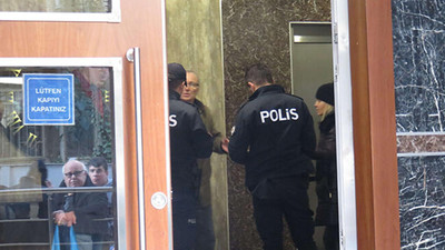 Kadıköye'de apartman boşluğuna düşen işçi öldü