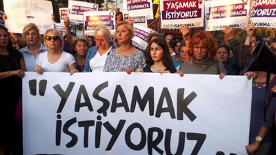 Tartıştığı eşini bıçakla yaraladı