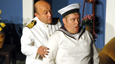 Ünlü tiyatro ve sinema oyuncusu hayatını kaybetti