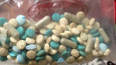 Evde ele geçirilen uyuşturucu hapların cinsel içerikli ve eşine ait olduğunu savundu