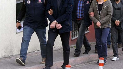 Görevdeki askerlere FETÖ operasyonu