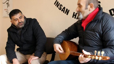 Ülkücü polis, daha önce evini bastığı sosyalist öğretmenle ihraç edildikten sonra dost oldu