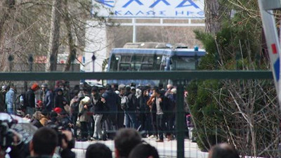 Yunanistan: Sınırdan geçişlere izin verilmeyecek!