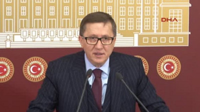 AKP heyetini maske ile karşıladı