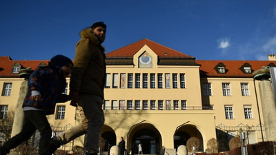 Almanya'nın en büyük eyaletinde sokağa çıkma yasağı