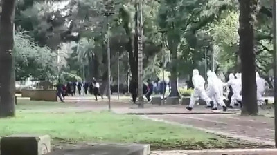 Arjantin'de karantinaya uymayanlara biber gazlı müdahale