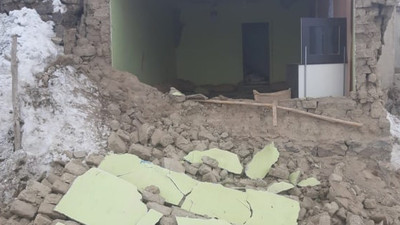 HDP ve CHP'den Van çağrısı: Deprem bölgesine acilen konteyner götürülmeli