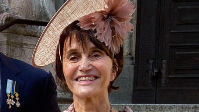 Kraliyet ailesinin bir üyesi salgından hayatını kaybetti