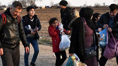 Midilli’de göçmen kampı krizi: Okullar tatil edildi