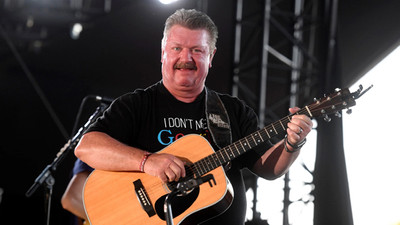 Ünlü müzisyen Joe Diffie koronavirüsden dolayı hayatını kaybetti