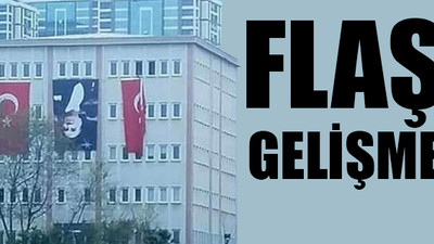 Atatürk posterini ters, Türk Bayrağını özensiz astılar