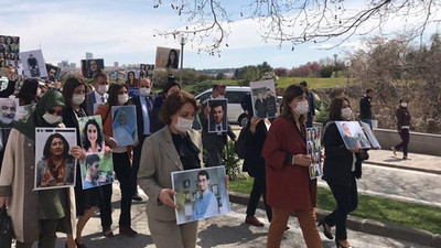 HDP'li milletvekilleri TBMM bahçesinde eylem yaptı