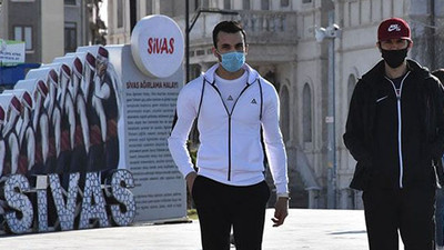 Sivas'ta açık alanlarda maske takma zorunluluğu getirildi