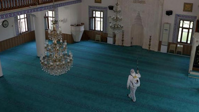 Kartal Belediyesi’nden 29 Mayıs’ta açılacak camilerde dezenfekte çalışması