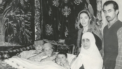 Mansur Yavaş Anneler Gününü bu fotoğrafla kutladı