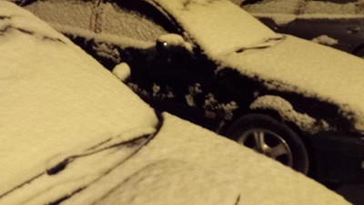 Mayıs ayında yağan kar, her yeri beyaza bürüdü