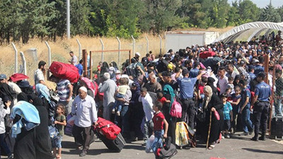Türkiye'deki Suriyeli gençlerin yarısı gitmek istiyor