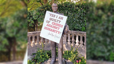 Atatürk heykeline çirkin saldırı