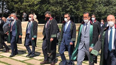 Baro başkanlarına polis müdahale ederken Feyzioğlu'ndan Anıtkabir'e ziyaret