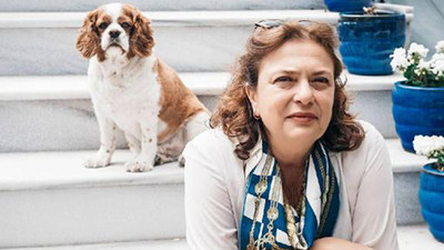 Can Dündar'ın eşi Dilek Dündar hakkında yakalama kararı 