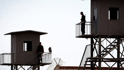 Tahliyesi gelen mahkumun yerine geçip firar etti