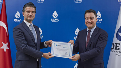 AKP'li eski başkan, DEVA Partisi'nde kurucu oldu
