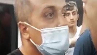 Arap turist metroda kadınların fotoğraflarını çekerken yakalandı