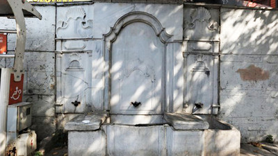 Çengelköy'de tarihi çeşme yerinden kaldırıldı